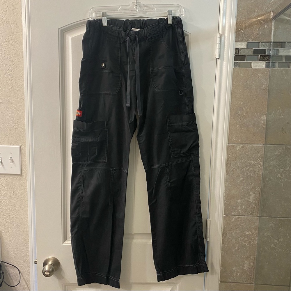 Dickies Genflex Cargo scrub pants